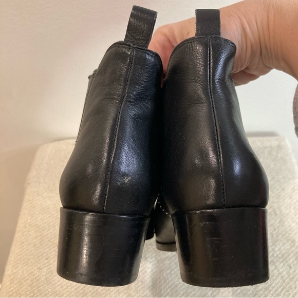 MARC FISHER  SZ 7.5 Idalee Chelsea Pointy Toe Studded Ankle Boots Booties - Picture 11 of 11